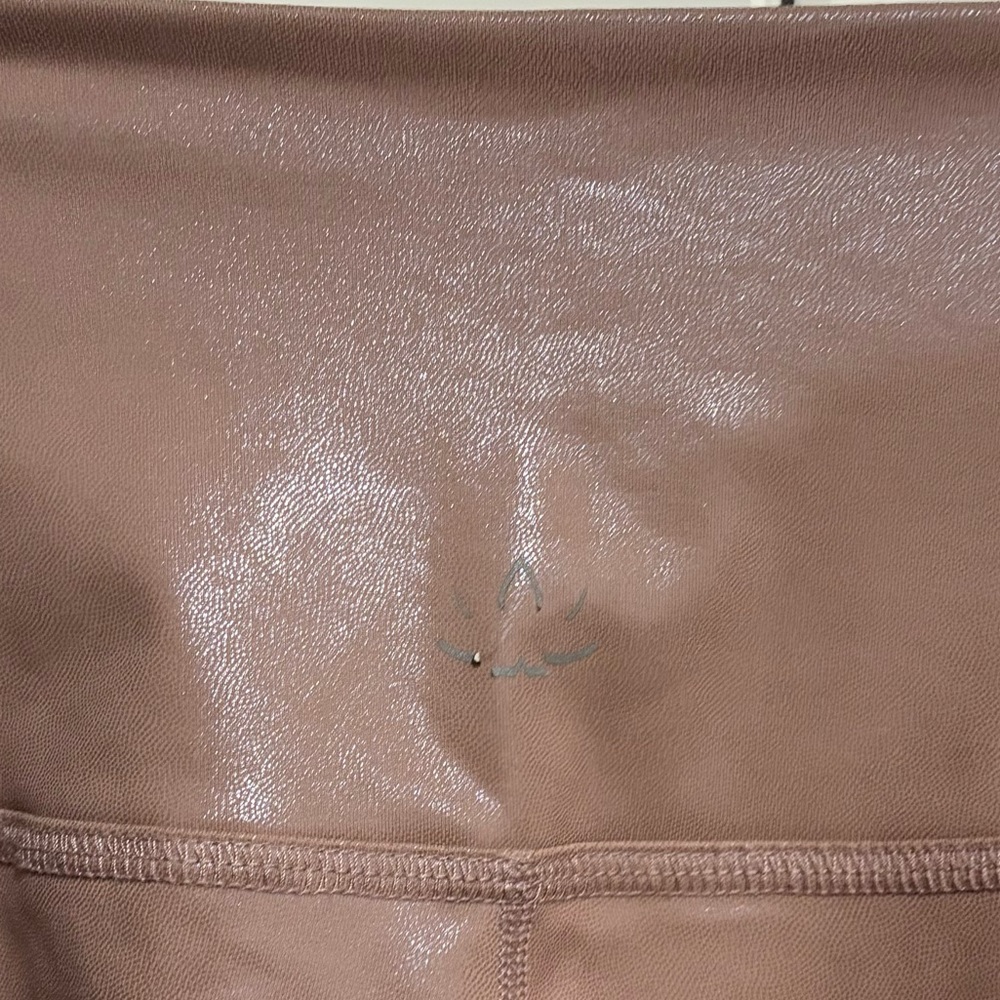 Beyond Yoga Metallic Blush High-Waist Leggings - Picture 8 of 8